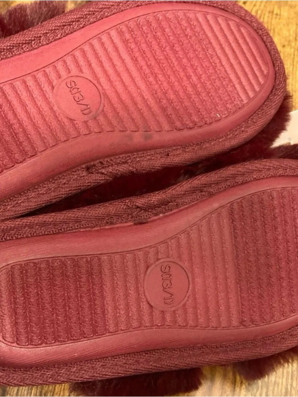 Kids' Scuff Slippers - Cat & Jack™ Red Small 13/1 New